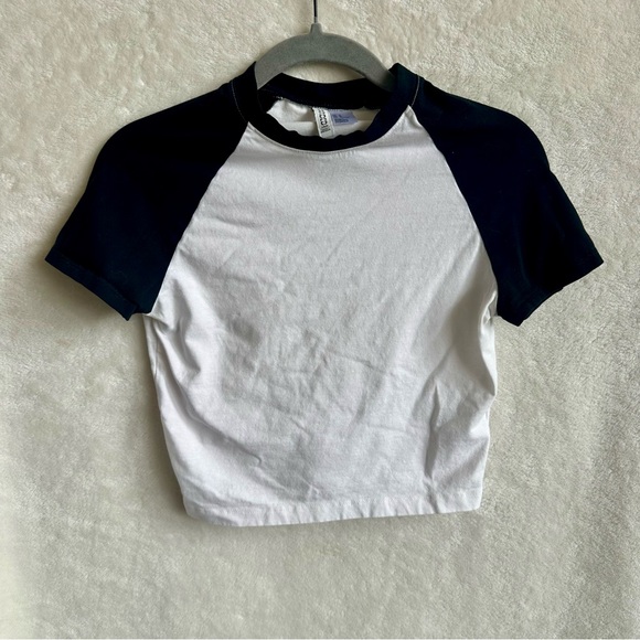 H&M Divided Black and White Stretchy‎ Mini Raglan Top T-Shirt Size Medium - Picture 1 of 3